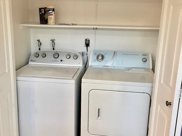 8748 Woodman Way, Sacramento, CA 95826