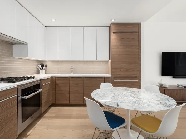 337 East 62nd Street image 11 of 14