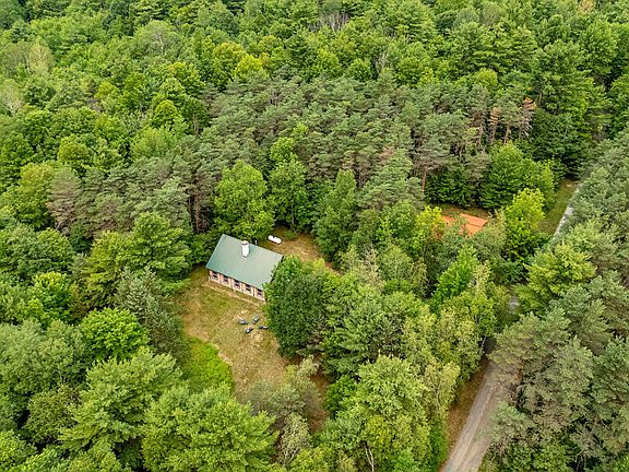 3rd image of 561 Hazen Rd