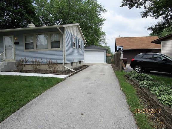 2nd image of 101 E Normandy Dr