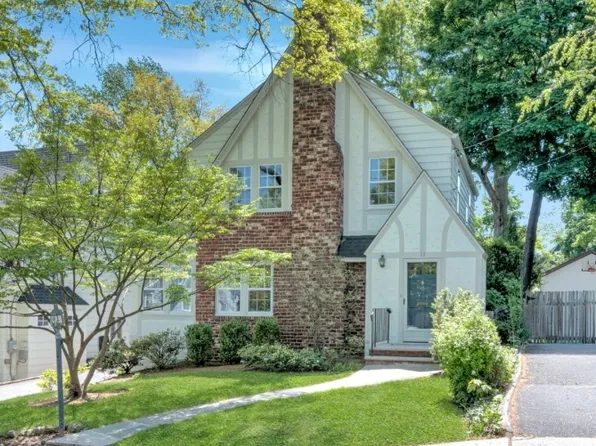 18 Evergreen Pl, Maplewood Twp., NJ 07040