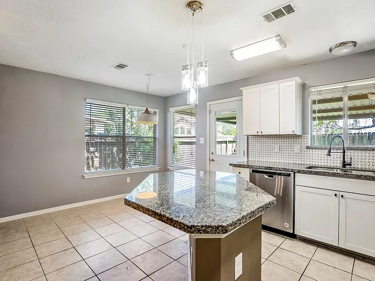 5211 Roserock Ln — Photo 14