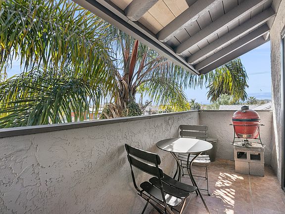 4th image of 4516 32nd St APT 4