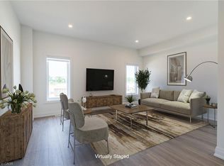 15 Raspberry Ln, Hamilton, ON L0R 1W0