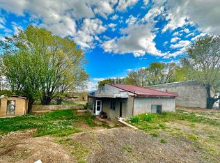 548 Camino Del Medio, Taos, NM 87571