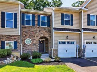 4502 Benjamin Ct, Emmaus, PA 18049