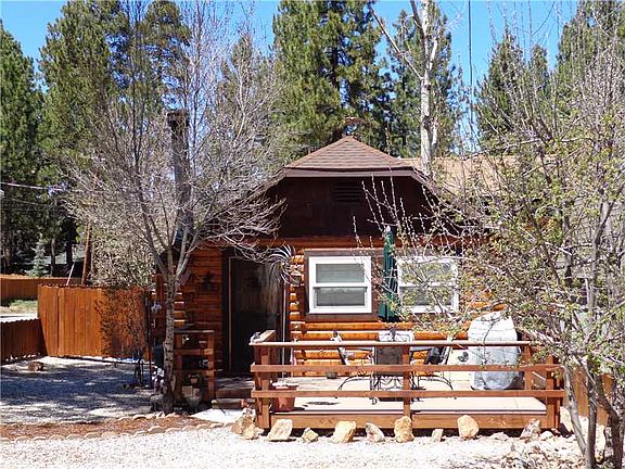2nd image of 40130 Guinan Ln