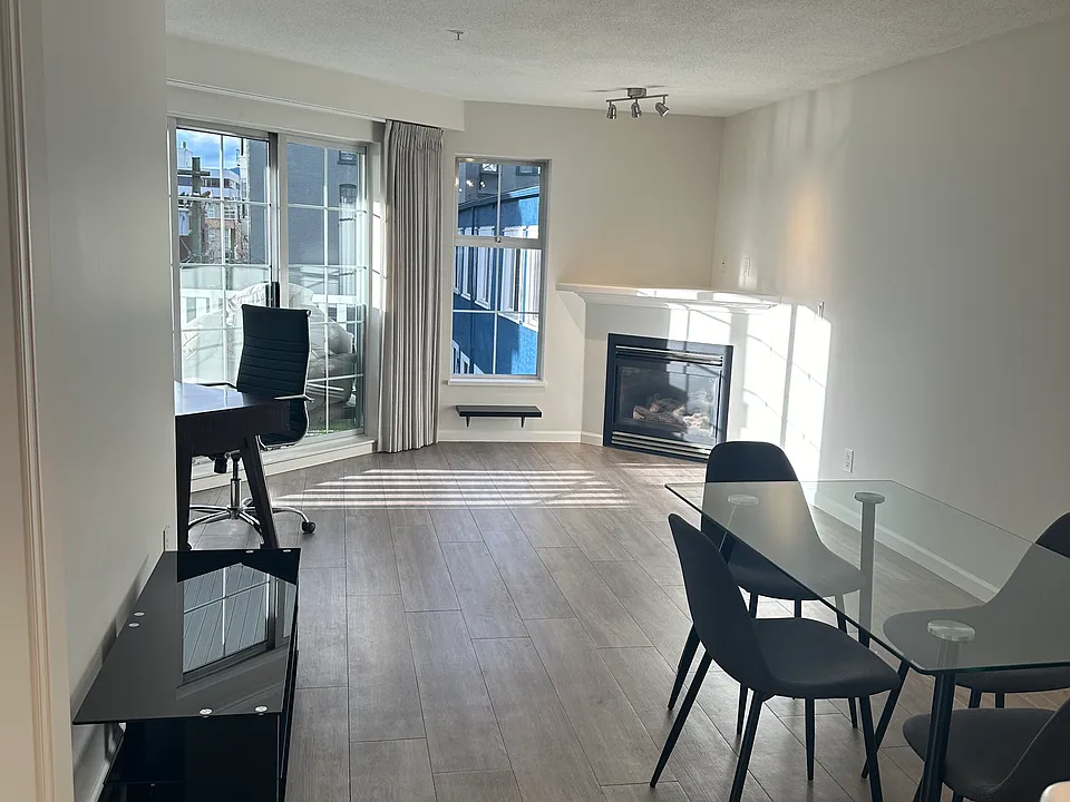 Living/ dining room