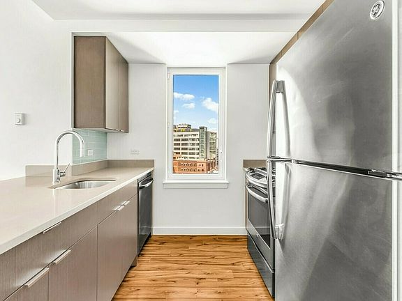 5th image of 7 Dekalb Ave #16Q