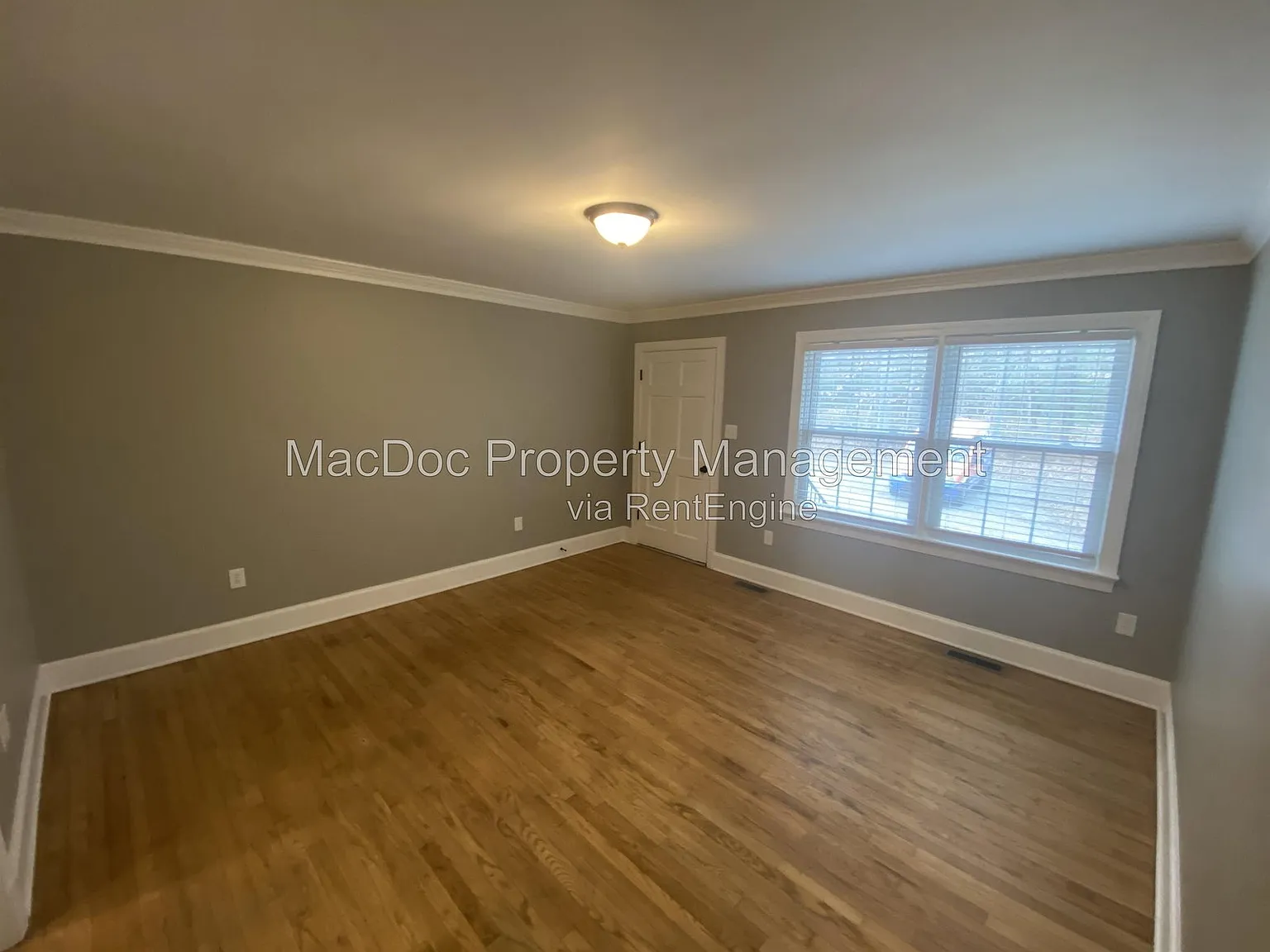 2 bed, 1.0 bath, 800 sqft, $1,495 — Photo 2