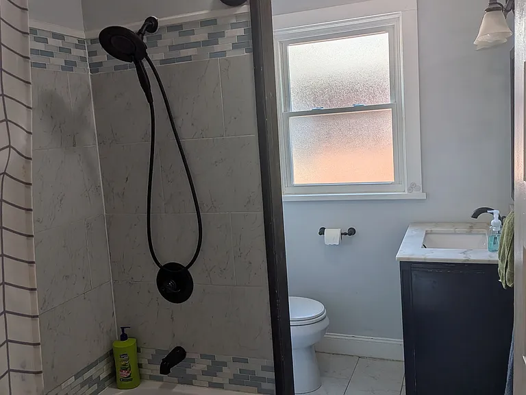 32 Pawling Ave — Photo 7