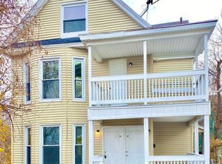 31-33 Hunt St, Springfield, MA 01108