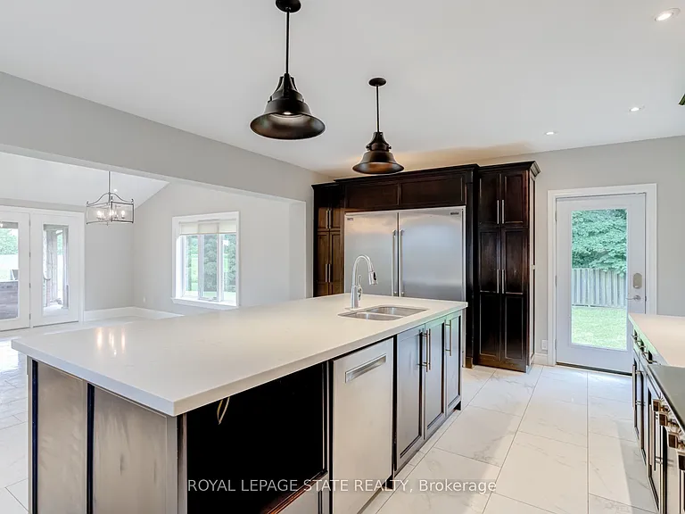 931 Southcote Rd — Photo 21