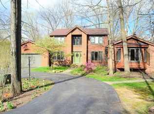 3885 Huff Dr, Cuyahoga Falls, OH 44223