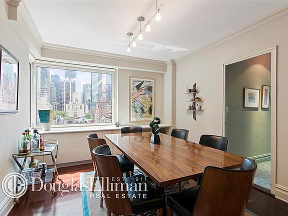4th image of 12 Beekman Pl APT 9E