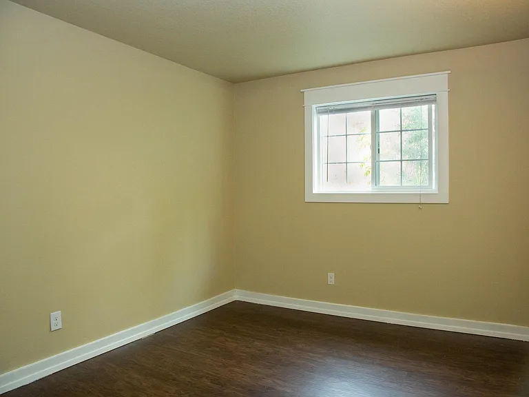 2341 N Lombard St — Photo 8