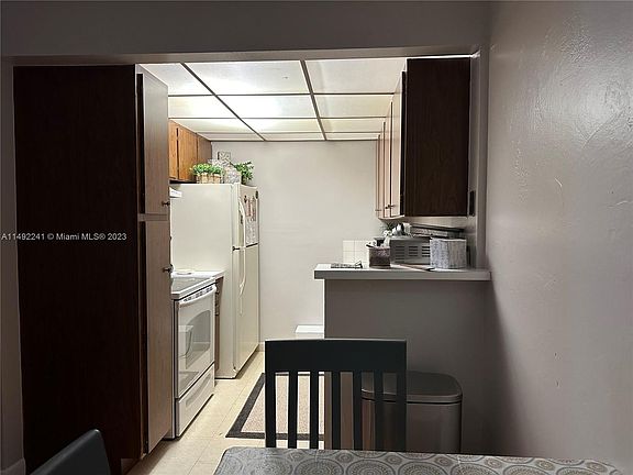 4th image of 10810 N Kendall Dr #Q8