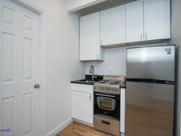 410 East 78th Street image 1 of 12