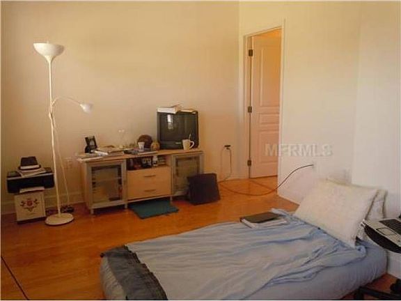 4th image of 2633 Copley Ln #10
