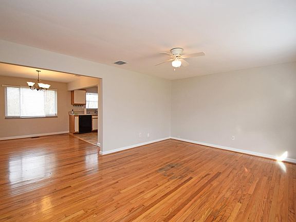 2nd image of 977 Pinewell Dr