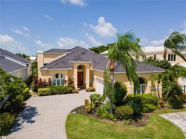 7742 Club Ln, Sarasota, FL 34238