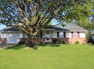 17 S Hollander Rd, Gordonville, PA 17529