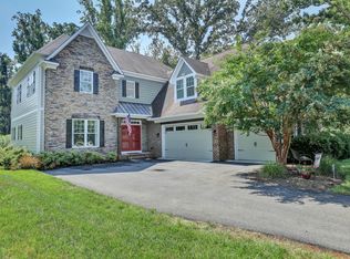 2 Paris Ridge Ln, Henrico, VA 23229