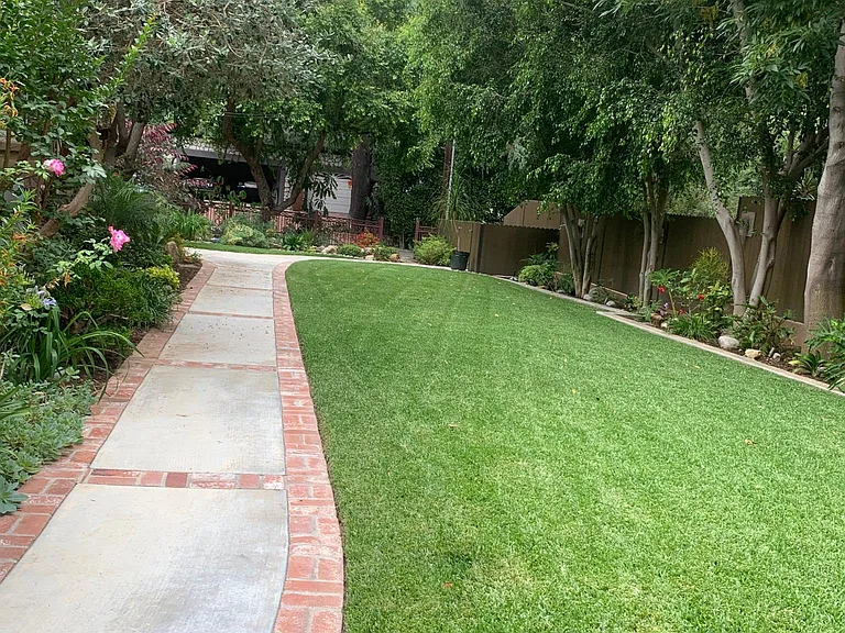 13631 Bailey St — Photo 23