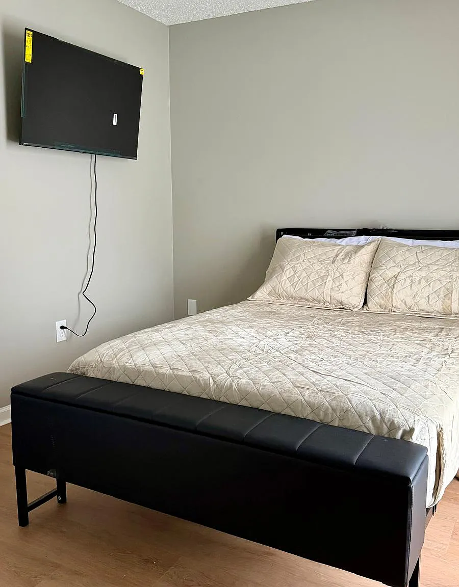 3 bed, 1400 sqft, $5,995 — Photo 3