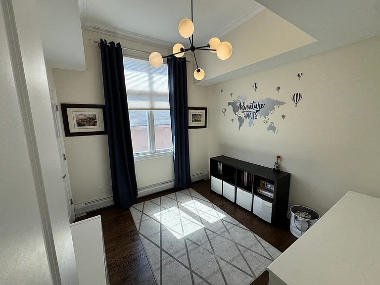 251 Marion Ave — Photo 19