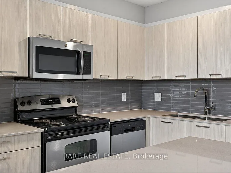 4340 Bloor St W #602 — Photo 11