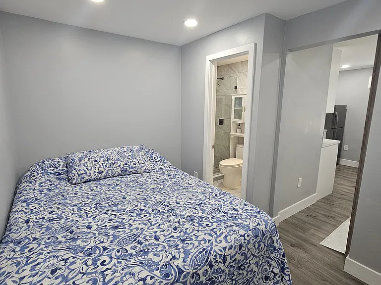 1202 NE 3rd Ave #A — Photo 8