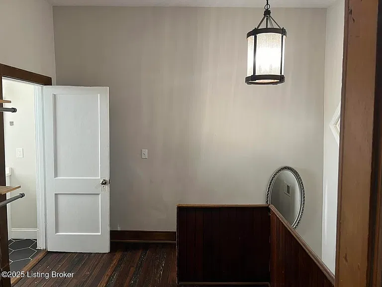 925 S Preston St — Photo 15