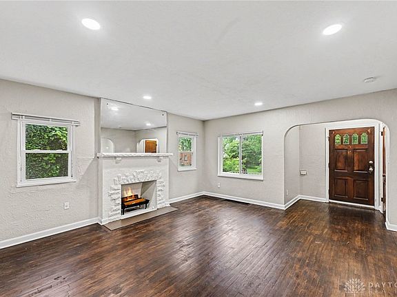 4th image of 2719 Earlham Dr