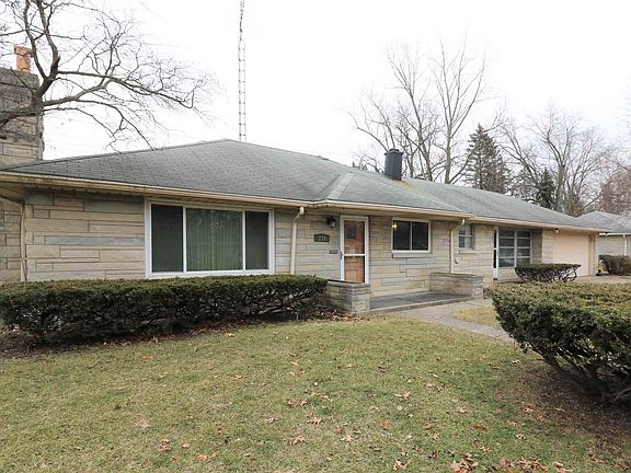 2nd image of 234 S Ironwood Dr