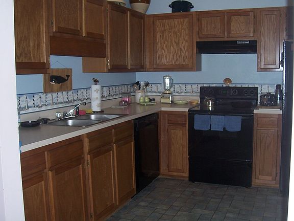 Eat-in Kitchen