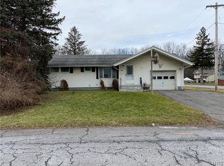 5887 W Pine Grove Rd, Cicero, NY 13039