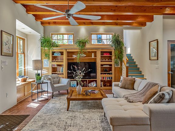 2nd image of 840 Paseo De Don Carlos