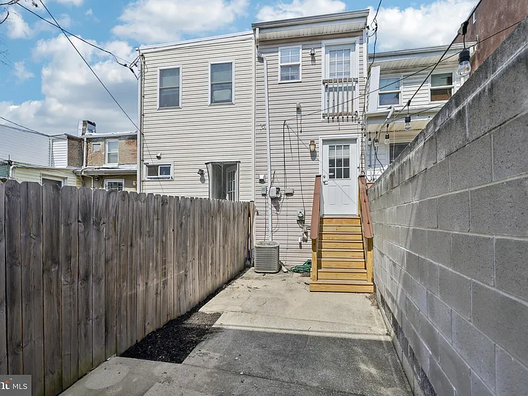 49 E Heath St — Photo 41