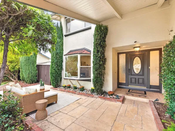 2784 Crater Rd, Livermore, CA 94550