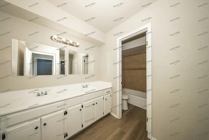9109 Oak Cliff Dr — Photo 8