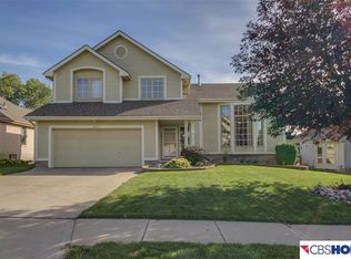 16211 Sahler St, Omaha, NE 68116