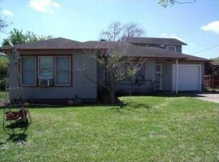 503 W Fannin St, Refugio, TX 78377