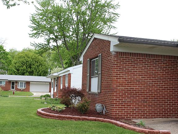 2nd image of 41925 Stanberry Dr