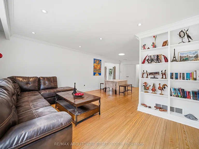 481 Anthony Dr — Photo 6
