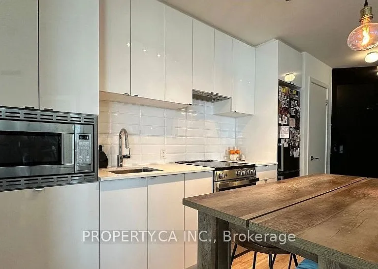 49 E Liberty St #1407 — Photo 10
