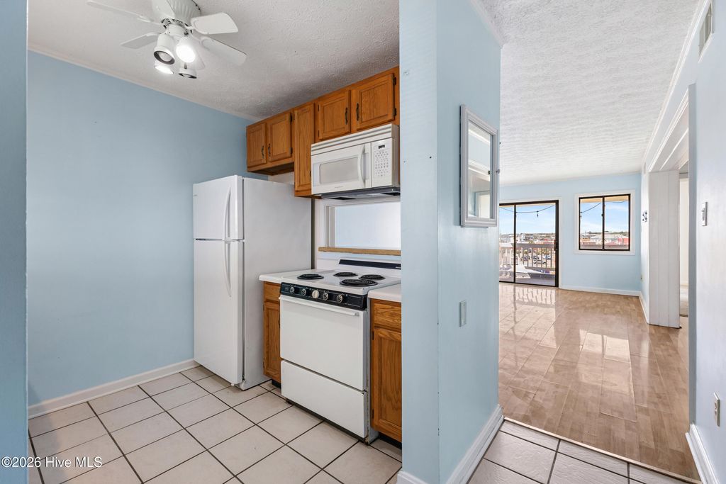 302 Canal Drive Unit 32, Carolina Beach, NC - More