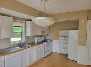 28 1/2 School St, Danvers, MA 01923