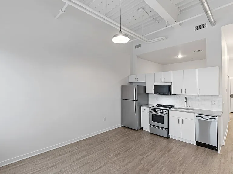 501 S Capitol Ave — Photo 85