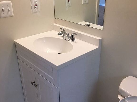 5th image of 1668 Rolling Ln
